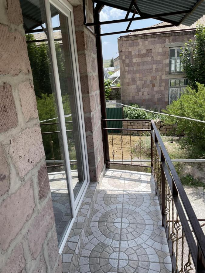 Armani Guest House Martuni Kültér fotó
