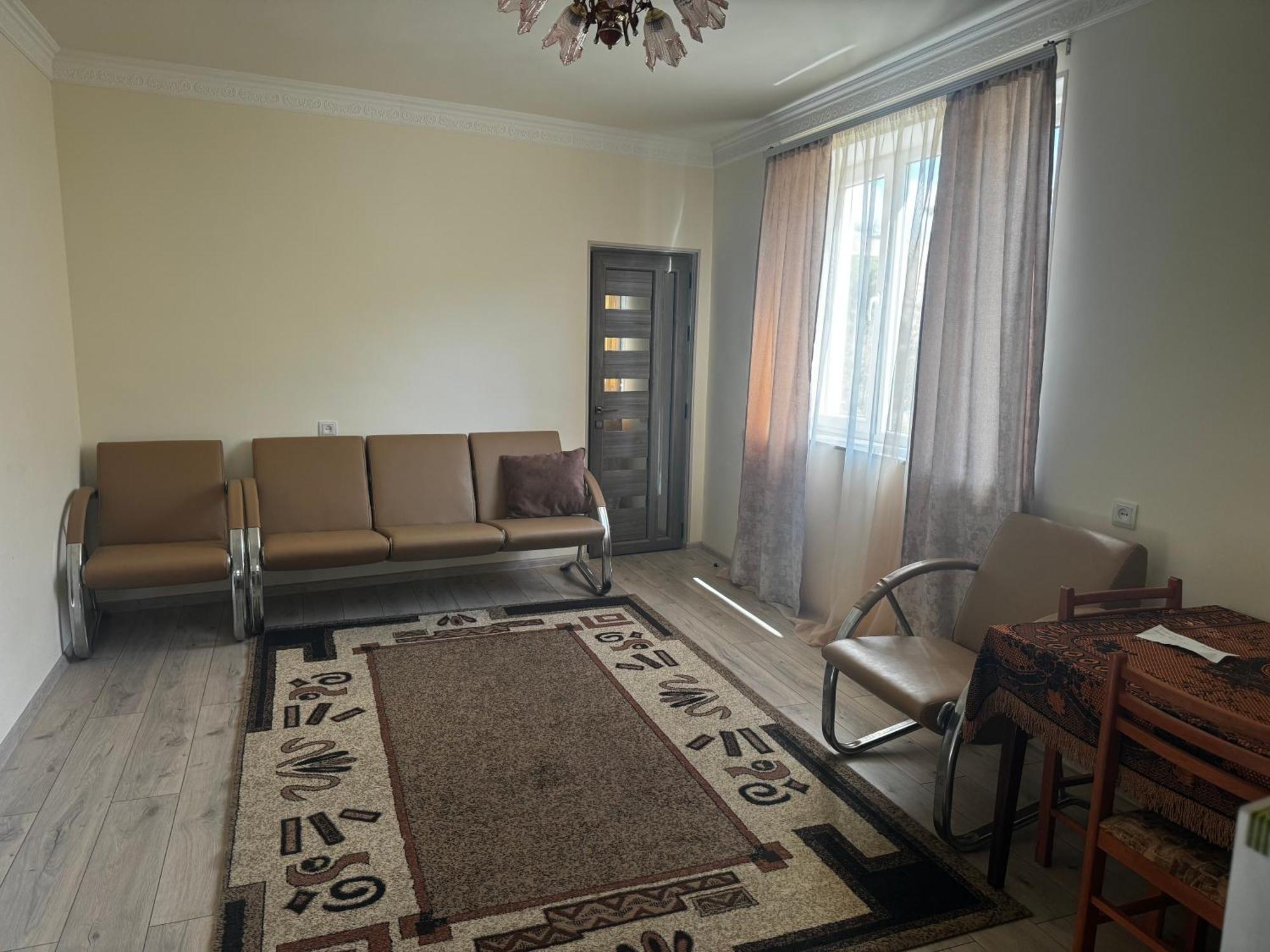 Armani Guest House Martuni Kültér fotó